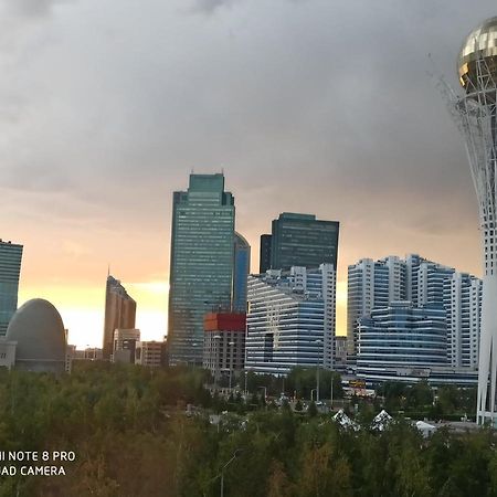 Апартаменты В Центре Левого Берега Astana Luaran gambar